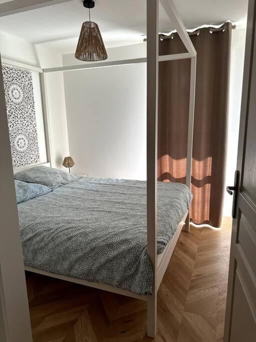 Appartement Cosy Avec Balcon Et Piscine 贝桑松 外观 照片