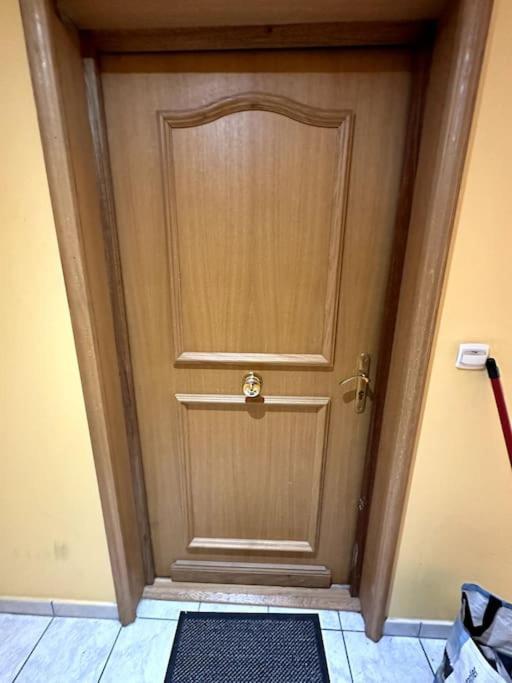 Appartement Cosy Avec Balcon Et Piscine 贝桑松 外观 照片